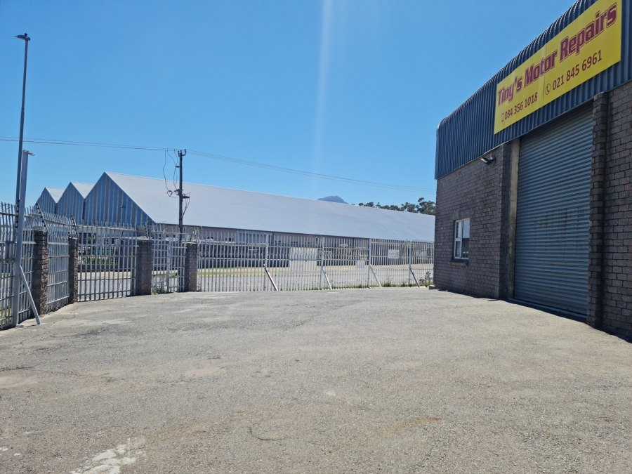 To Let commercial Property for Rent in Broadlands Park Western Cape